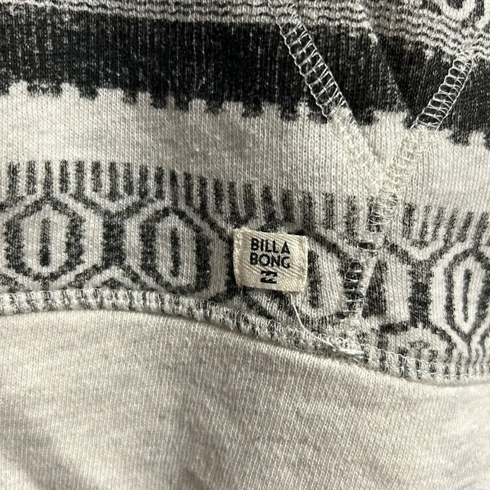 Billabong Hooded Lightweight Pullover - Picture 3 of 9